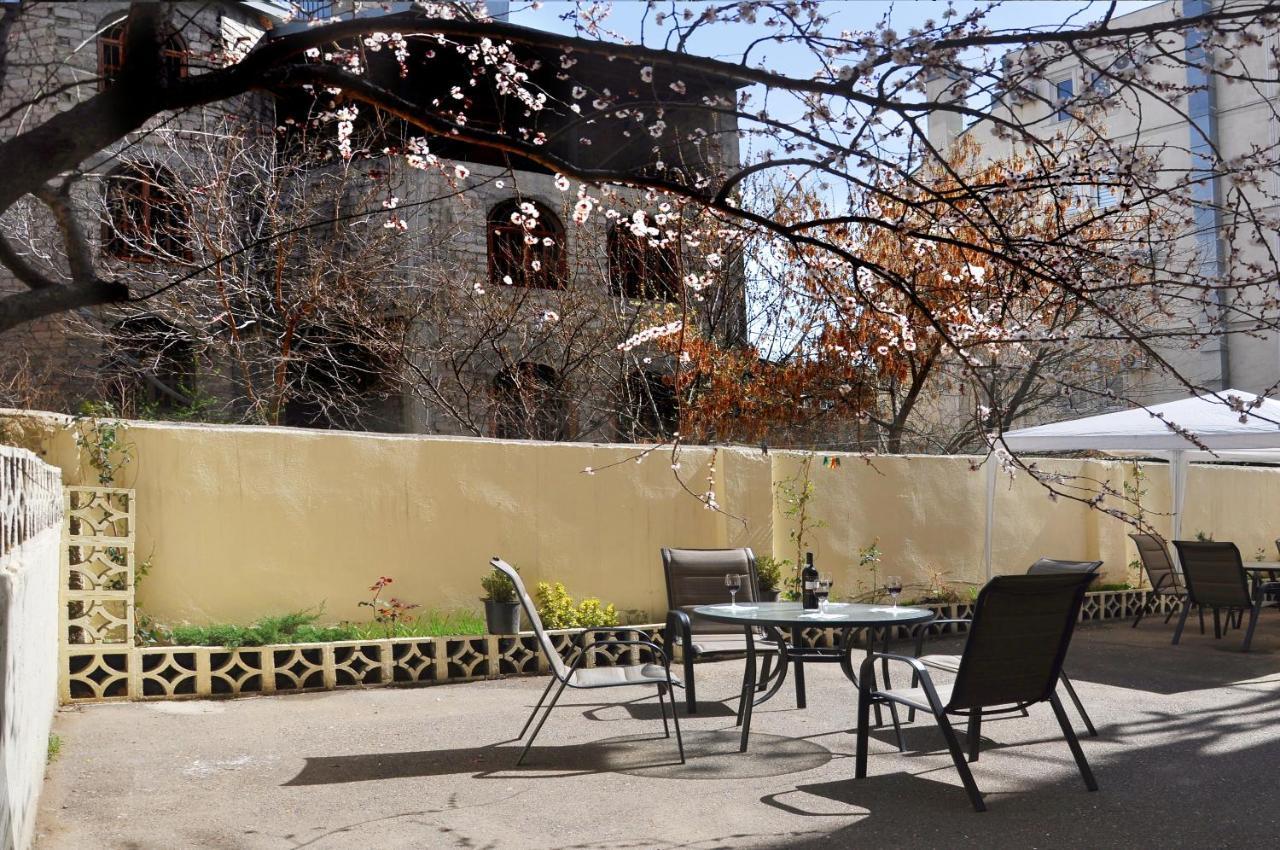 Hotel Alexandra Tiflis Dış mekan fotoğraf